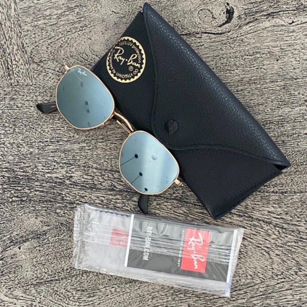 Ray Ban Reflective Sunglasses with Case
